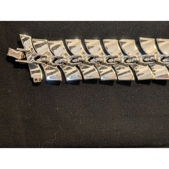 Vintage Coro Silver Tone Bracelet Bow Tie Design 15 Sections 7.25"L w Chain - Picture 12 of 15